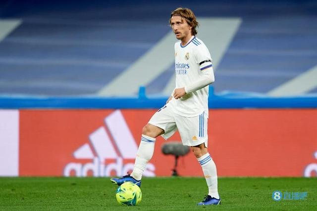 西甲半场：瑟洛特双响，维纳斯造险，马竞2-0奥维耶多